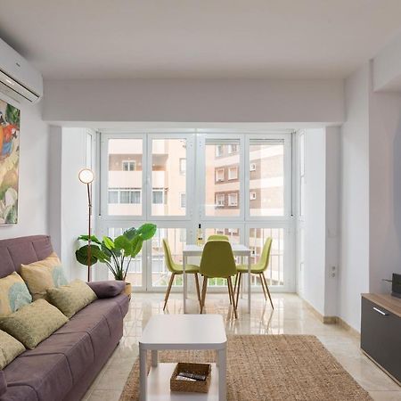 Mp5-Just Renovated Apartment Right On The Beach Malaga Exterior photo