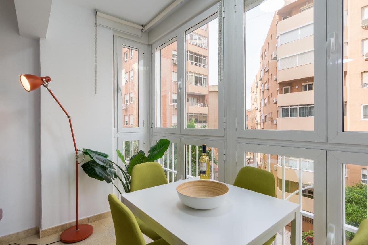 Mp5-Just Renovated Apartment Right On The Beach Malaga Exterior photo