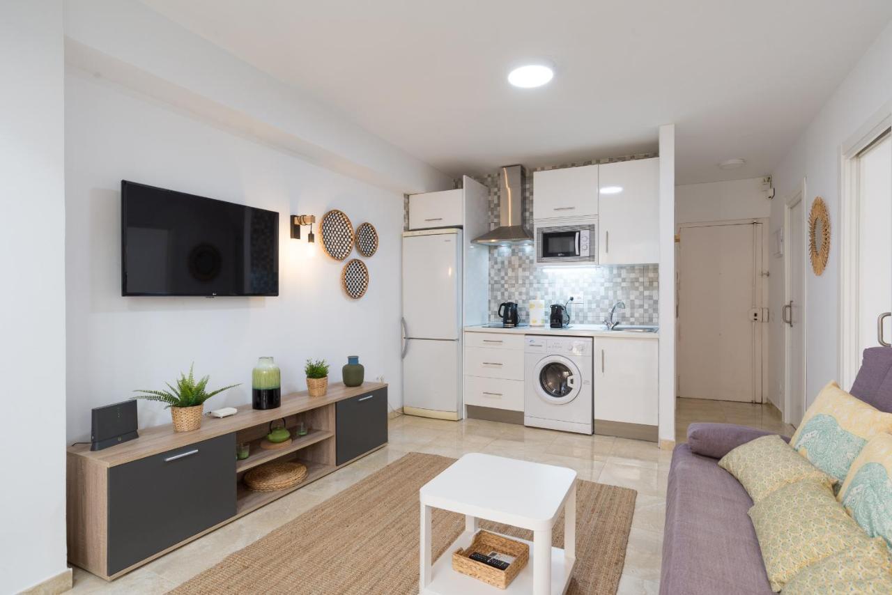 Mp5-Just Renovated Apartment Right On The Beach Malaga Exterior photo