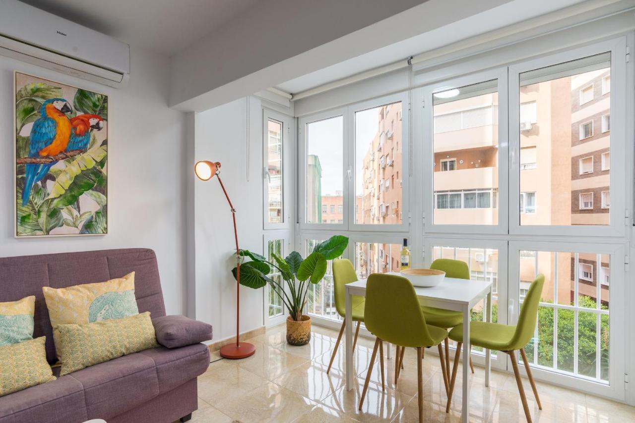 Mp5-Just Renovated Apartment Right On The Beach Malaga Exterior photo